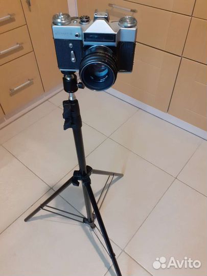 Зенит-Е с Гелиос 44-2, на штативе