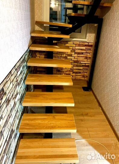 Поворотная лестница