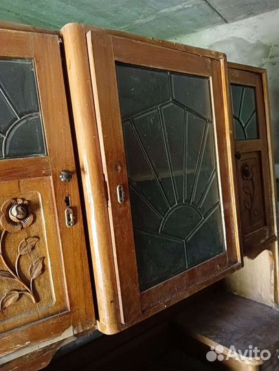 Буфет и сервант старинные