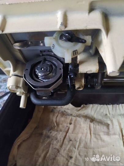 Швейная машина Чайка 134