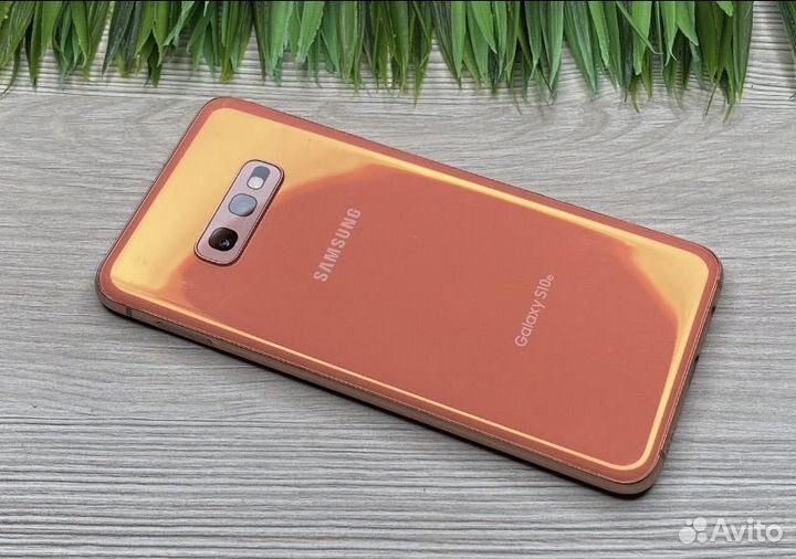 Samsung Galaxy S10e, 8/128 ГБ