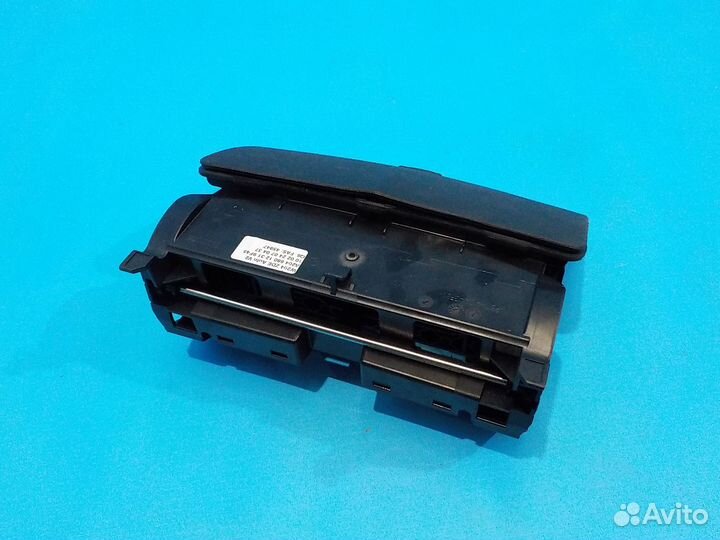 Дисплей информационный mercedes-benz C-class (W204