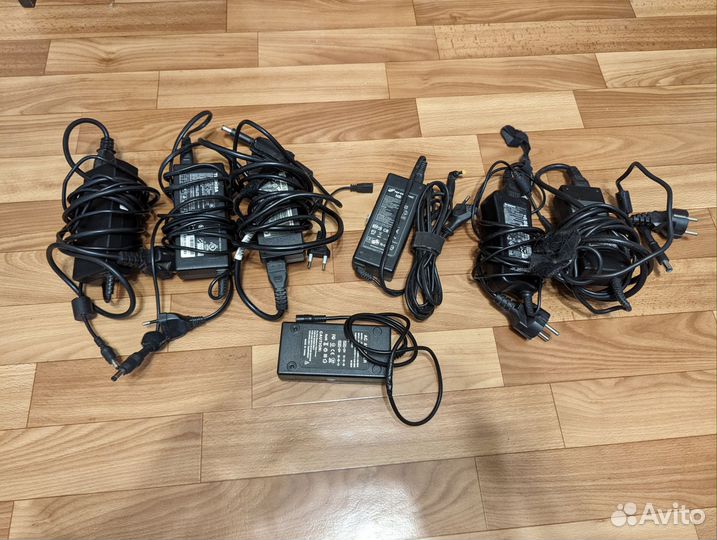 Блоки питания для ноутбуков 12-19V 3.42-4.74A