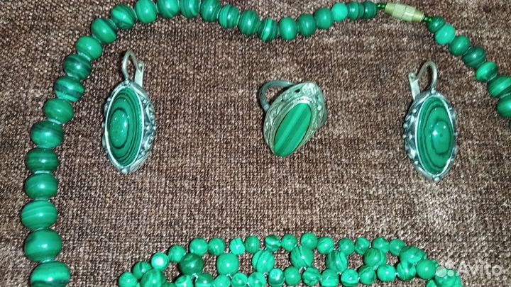 Серьги,кольцо,бусы браслет СССР из малахита