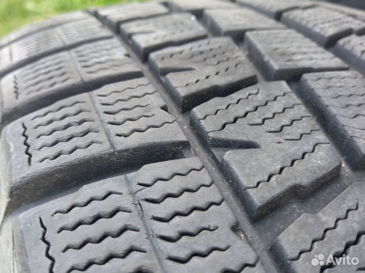 Dunlop Winter Maxx 215/65 R16