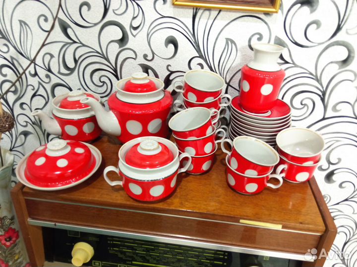 Чайный сервиз на 12 персон