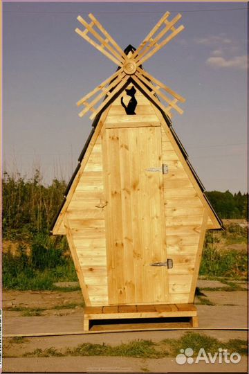 Дачный туалет с дельфином хюч 205