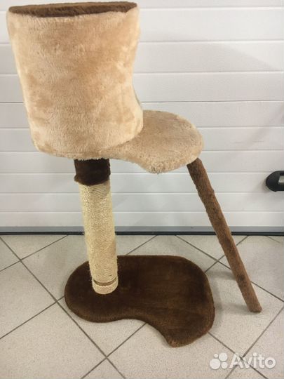 Домик для кошки с когтеточкой бу