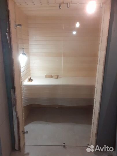 Изготовление стеклянных душевых ограждений