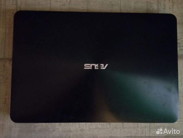 Ноутбук asus x555l