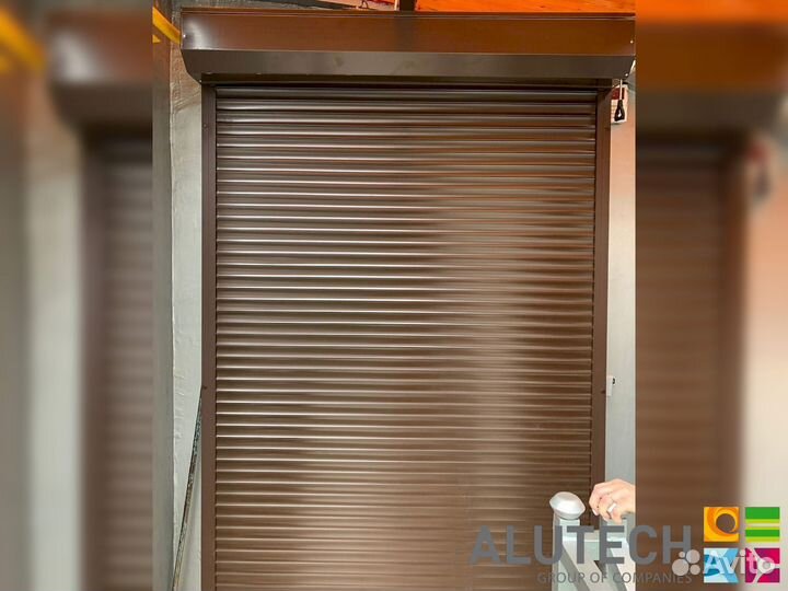 Рольставни на двери