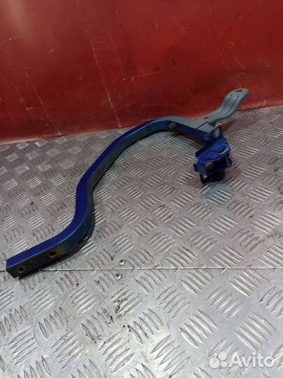 Петля крышки багажника левая Renault Logan / Sr