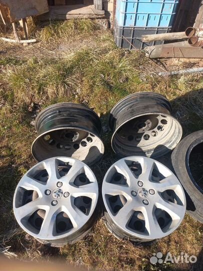 Three-A P606 225/45 R17