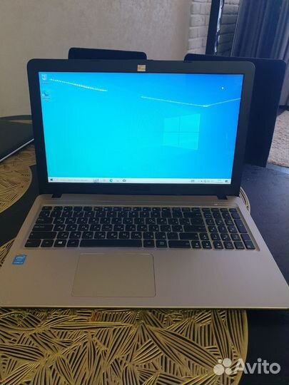 Ноутбук asus