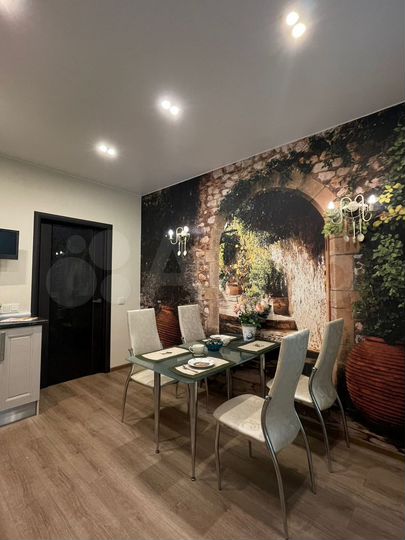 3-к. квартира, 92 м², 1/4 эт.