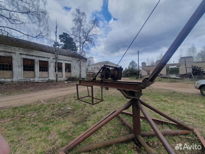 Кран пионер