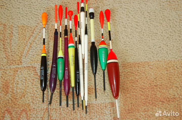 Удочки оснащённые 4.5м,поплавки,садок