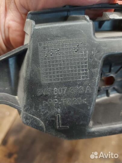 Крепление заднего бампера Skoda Superb 3 Combi