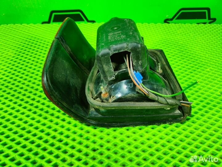 Фонарь задний правый внешний VW Vento