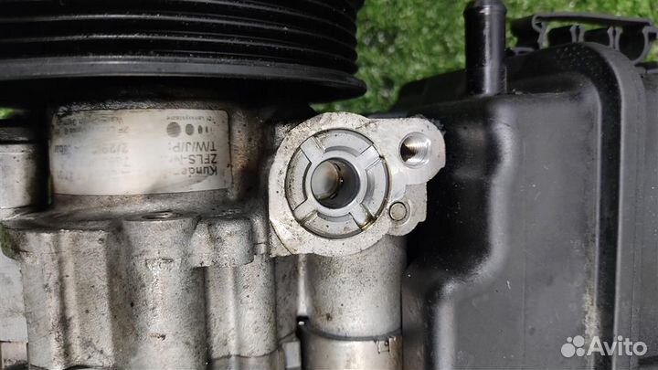 Насос гидроусилителя руля (гур) Mercedes Benz E-c