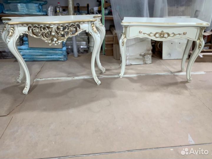 Туалетный столик консоль в коридор в прихожую