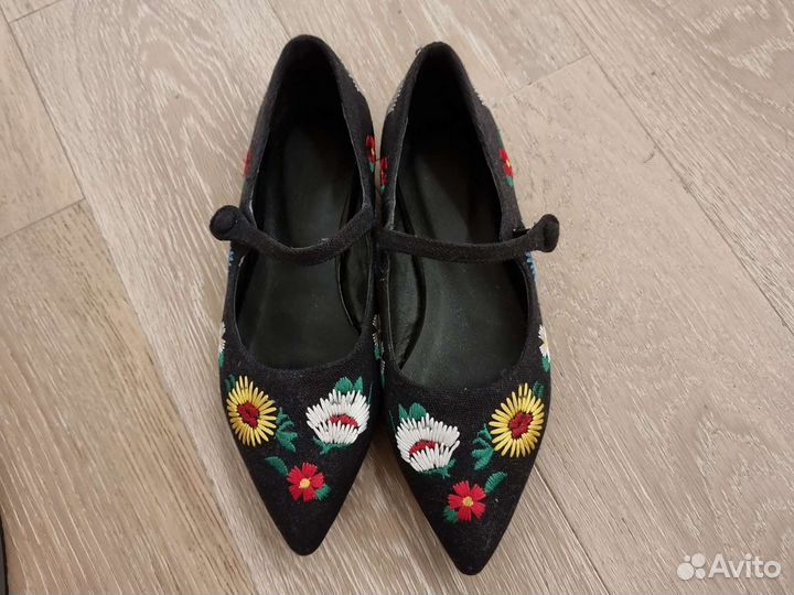 Балетки с узорами