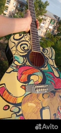 Акустическая гитара