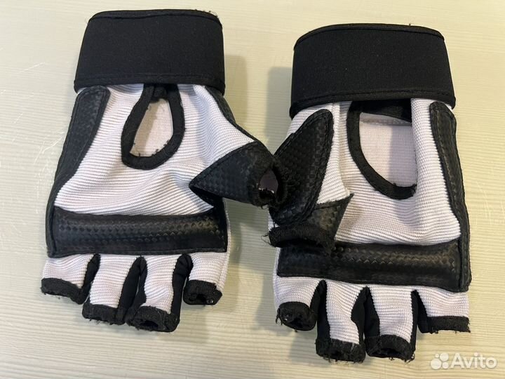 Перчатки для карате детские