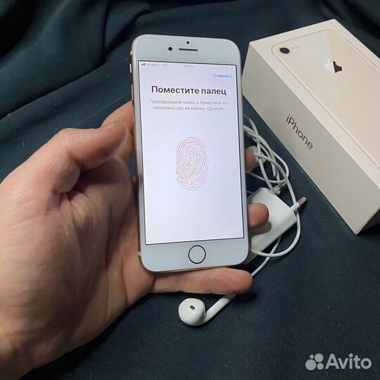 iPhone 8, 64 ГБ