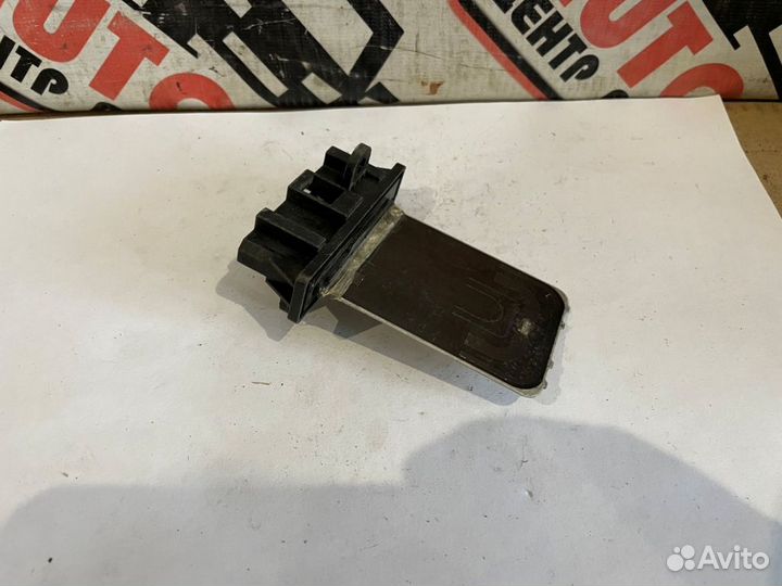 Резистор печки Nissan Cube Z10