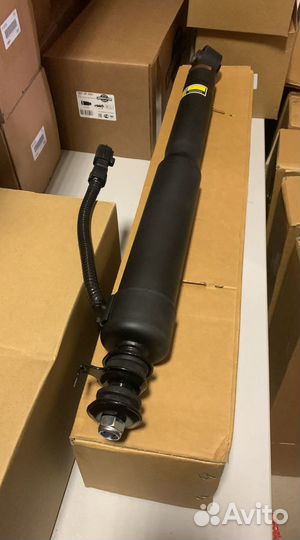 Задний амортизатор Lexus GX460