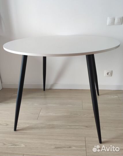 Кухонный стол