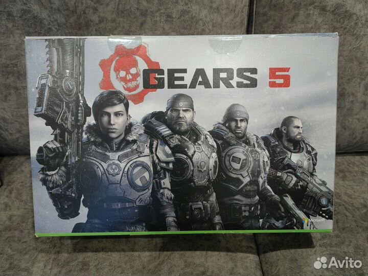 Xbox one x Gears of war 1tb