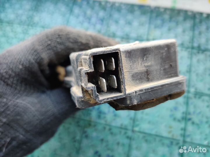 Замок багажника Hyundаi Elаntrа 3 лифтбек