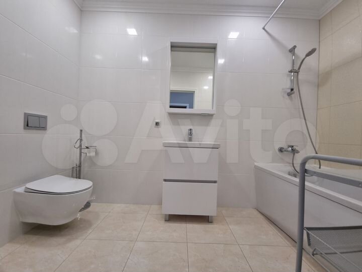 2-к. квартира, 61 м², 2/14 эт.