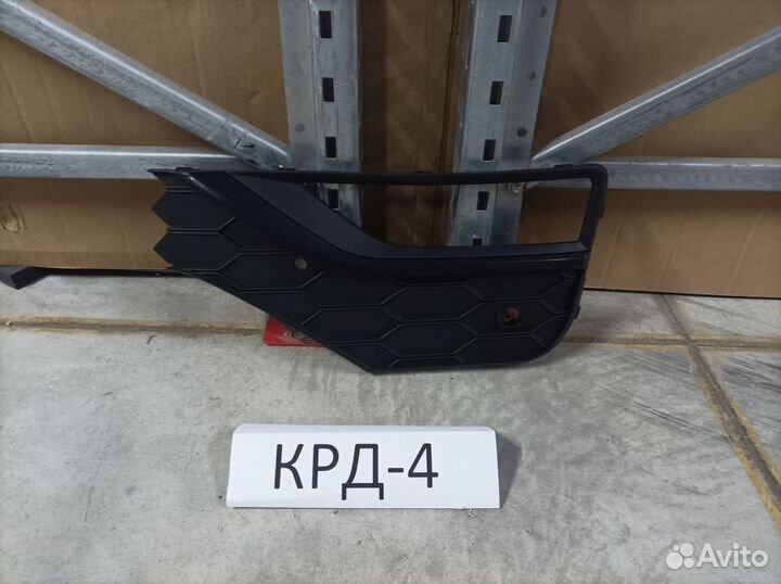 Окантовка птф левая Volkswagen Amarok 2 на 2010