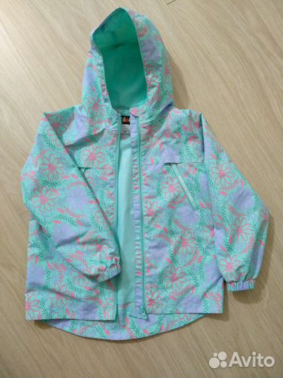 Куртка для девочки р.128