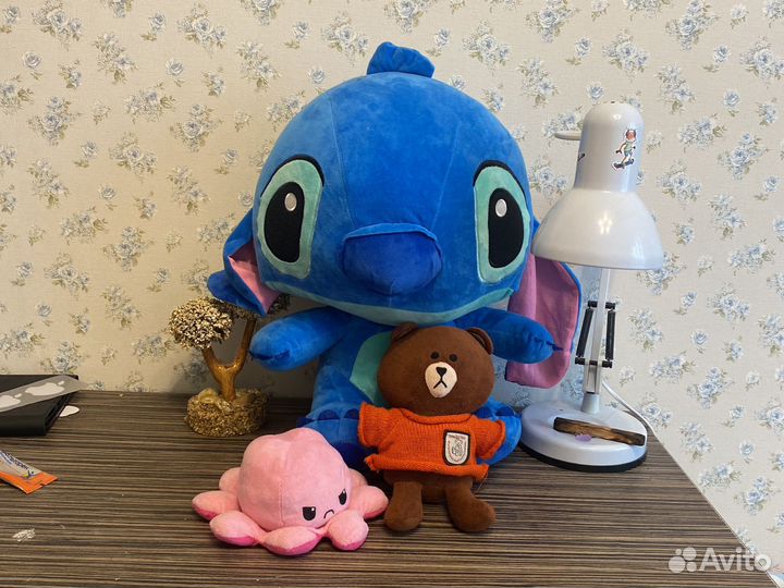 Мягкие игрушки:стич,осминожка,мишка