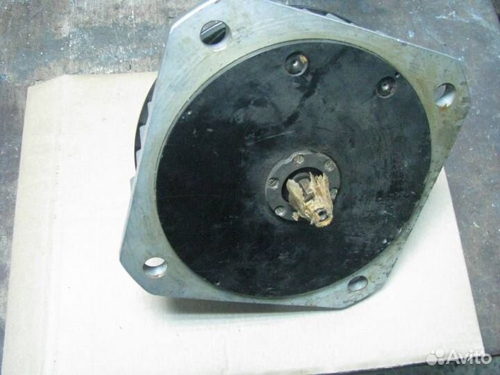 Электромотор постоянного тока дпу200-550-3-А41