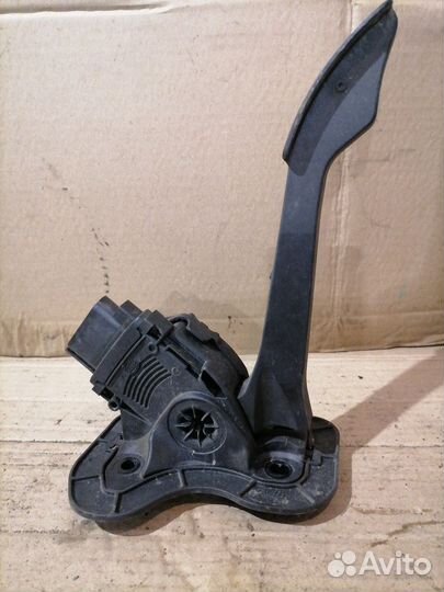 Педаль газа Ford Transit
