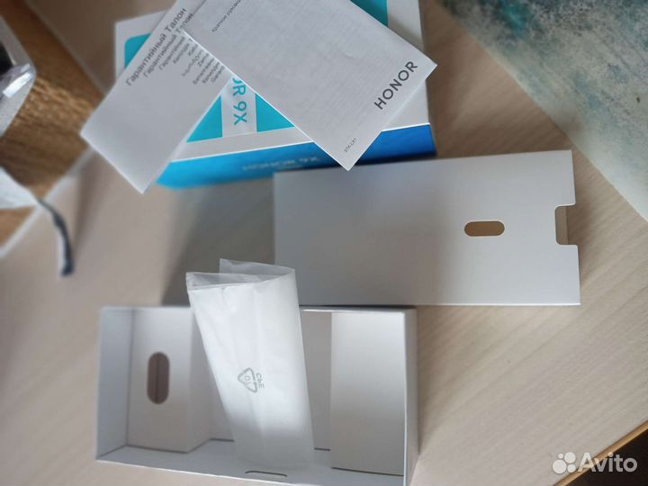 Коробка от Honor9