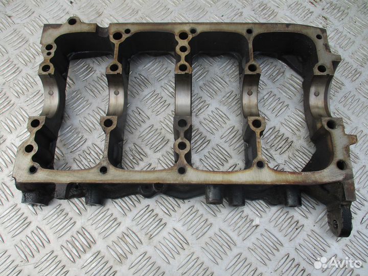 Постель коленвала Dodge Caravan 3 2.4