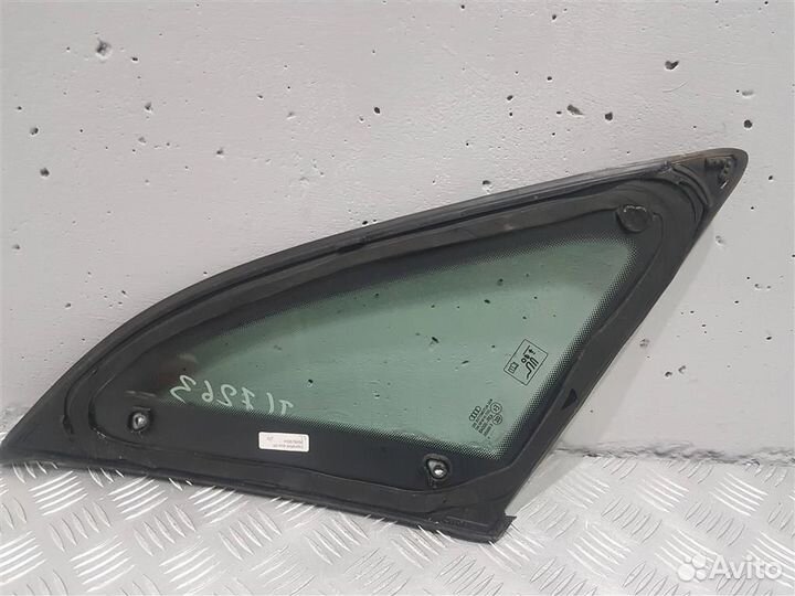 8U0845300 Стекло заднее правое Audi Q3