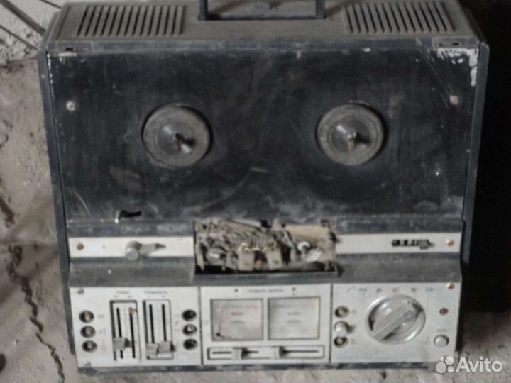 Радиола Вега катушечник Аккорд 201