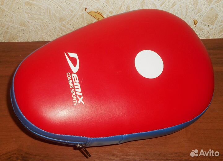 Перчатка для отработки ударов