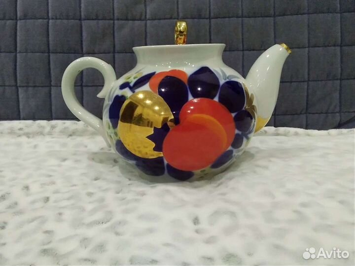 Чайник заварочный фарфоровый