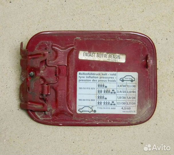 Лючок бензобака VW Golf 3