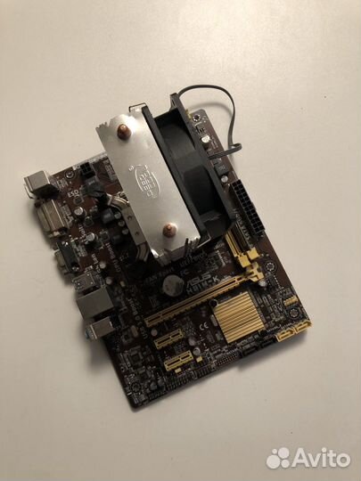 Материнская плата с процессором и памятью