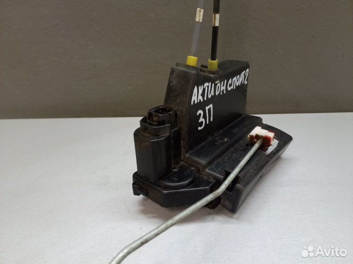 Замок двери задний правый Ssang Yong Actyon Sports