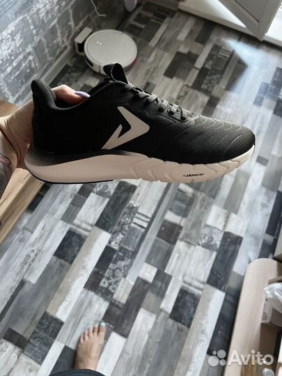 Кроссовки Демикс